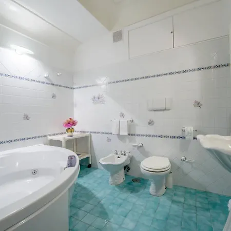 דירה Casa Raffaele, Terrace With Solarium And Sea View *